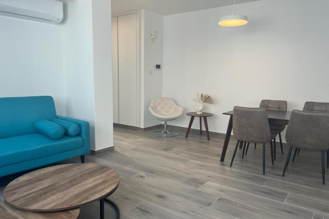 Phaedrus Living Coral Ambiance